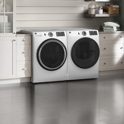 Laveuse frontale 28″ de 5,5 pi³ GE blanche (déballée)