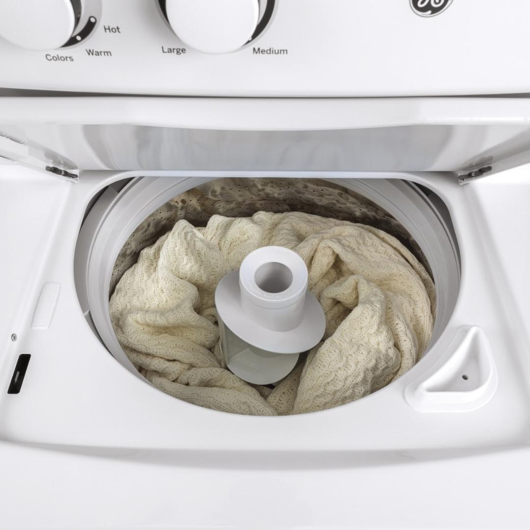 Buanderie superposée laveuse & sécheuse électrique 24″ GE blanc (déballé)