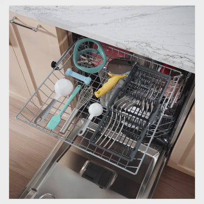 Lave-vaisselle encastré 24″ GE de 45 dB avec cuve haute et 3 paniers (déballé)